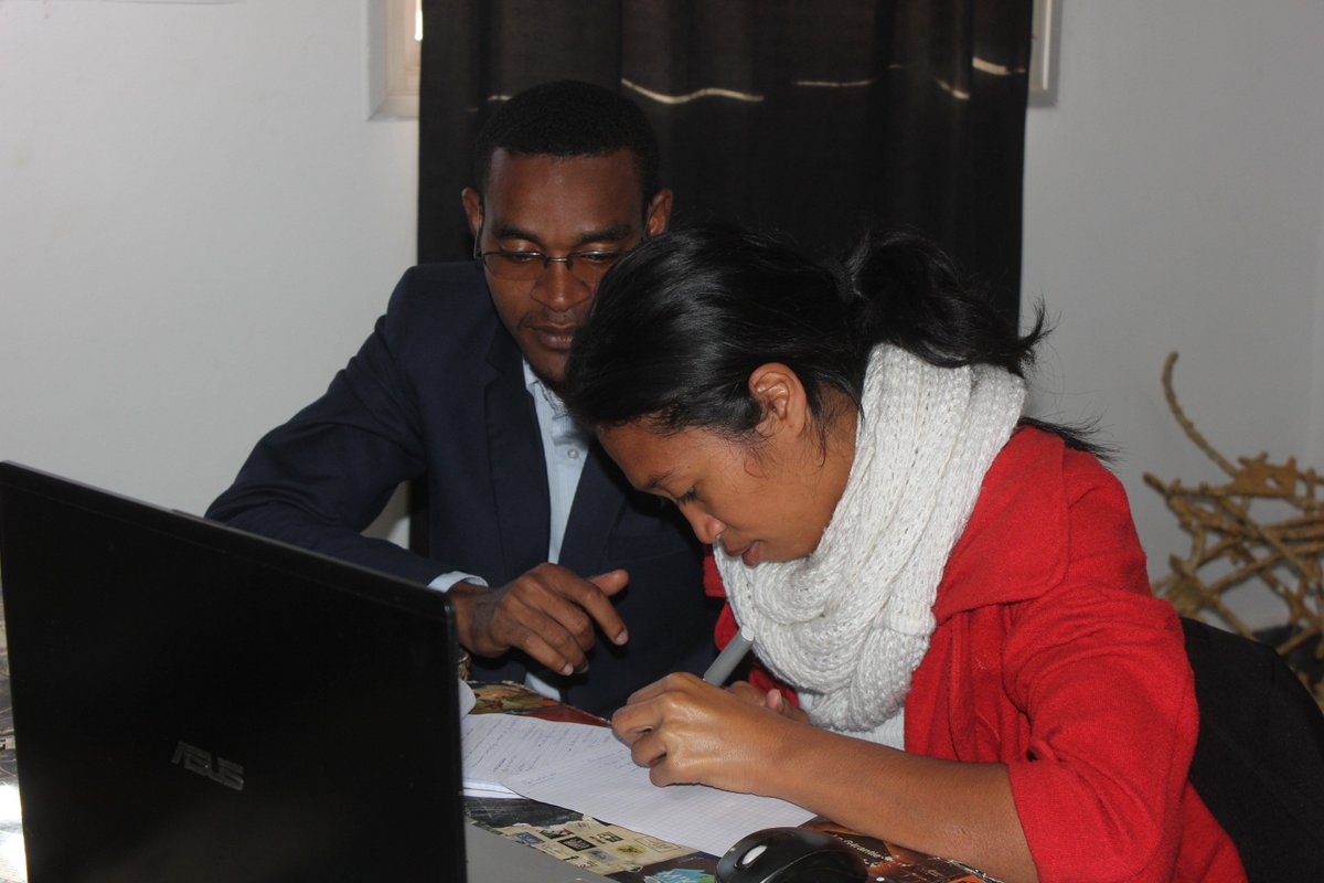 Priscarana's tweet photo. Aperçu de la formation en datajournalisme au CRAAM. Objectif: vers la création du premier réseau de datajournalistes à Madagascar.
#datajournalisme #madagascar #cafdo https://t.co/IH1LJT2SjZ