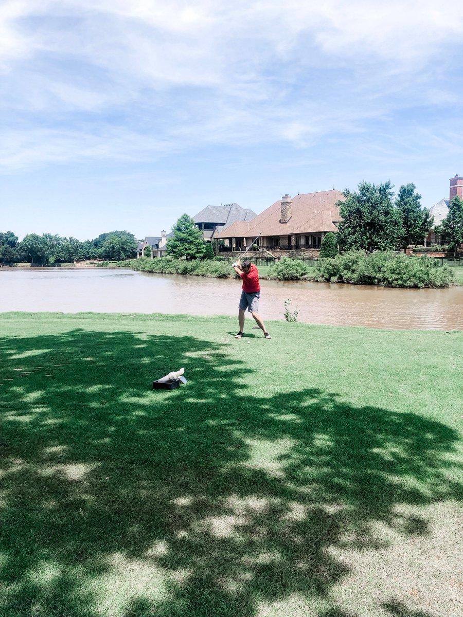 USDataworks's tweet image. On Monday the #USDataworks team kicked off the week by sponsoring two holes at the 2019 Bankers Bank Annual Golf Tournament! It was a great day filled with beautiful weather and exciting conversations with #Oklahoma bankers!