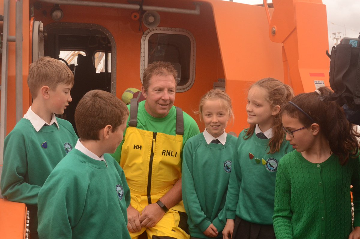 'I think we should show respect, loyalty, to these people who've lost their homes, everything' Bravo Perran, year 6, <a href="/PensansSchool/">Pensans School</a>  on going #Green4Grenfell aboard <a href="/penleelifeboat/">RNLI Penlee Lifeboat</a> today Watch more: <a href="/itvwestcountry/">ITV News West Country</a> 6pm <a href="/GforGrenfellDay/">Green4GrenfellDay</a> #Grenfell 💚 #virtues <a href="/YoungMindsUK/">YoungMinds</a>