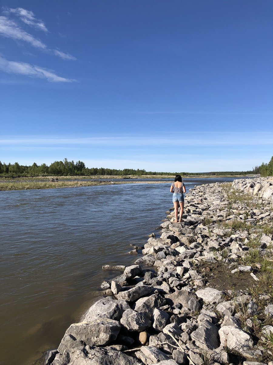 lindork's tweet photo. Good morning from Sundre, Alberta! ❤️❤️❤️ So far this Wednesday we visited the cute Backwoods Bakery & Cafe for drinks (and an Instagrammable Wall), checked out the Red Deer River, and had breakfast at Kodiak BBQ & Deli.
#ExploreSundre
#ExploreAlberta
#sponsoredvisit https://t.co/XcuxWpXeTg