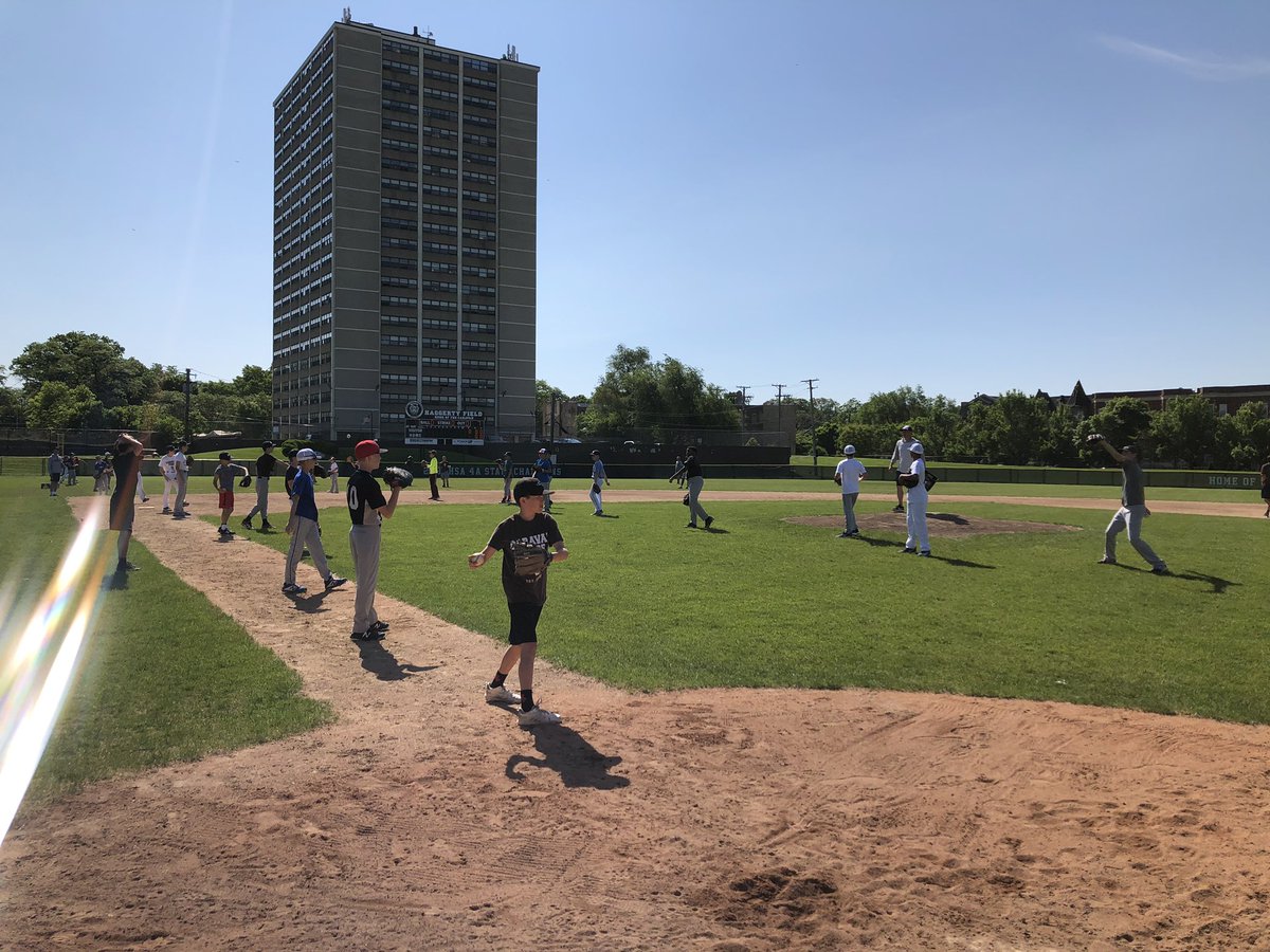 MountCarmelHS's tweet photo. Great week for the MC Baseball Camp, Coach Hurry and the staff welcomed 100+ young men to 6410 for camp! #wearemc #caravanbaseball #futuremenofcarmel https://t.co/zbPznRveXa