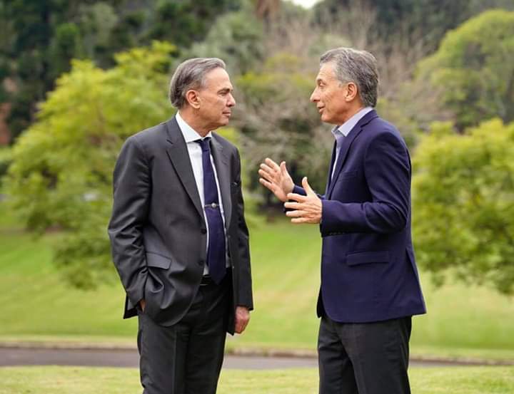 amartinezalicia's tweet photo. Bienvenido Sr Miguel Angel Picheto por una Argentina mejor Felicitaciones Sr Presidente M Macri 🕊🍃🕊🍃🕊 !!! https://t.co/6nsD0DbQ57