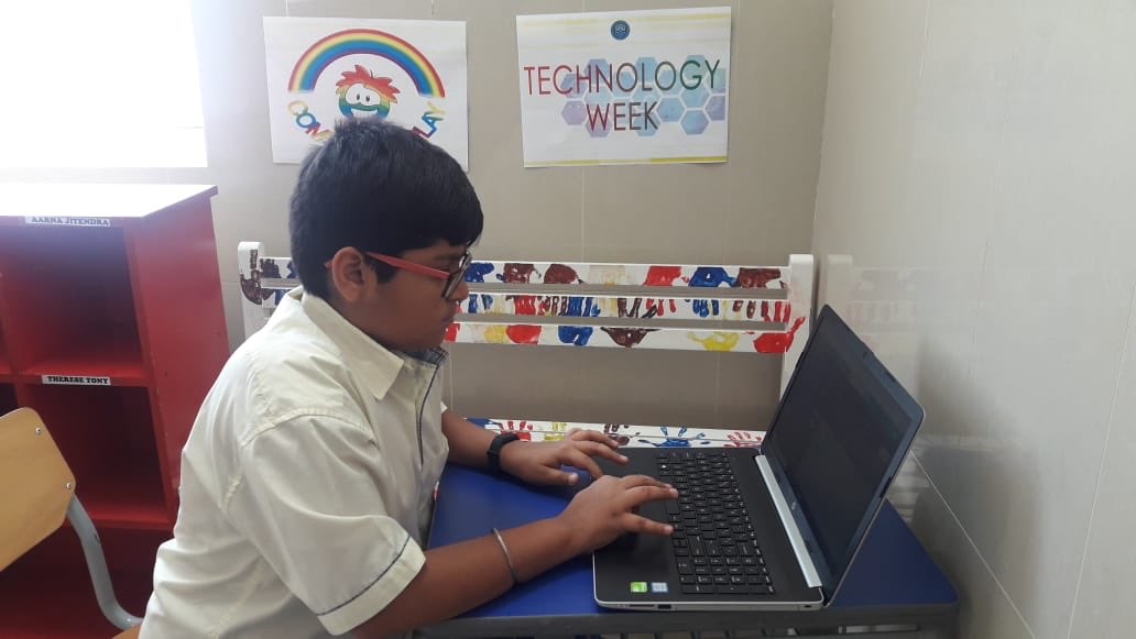 IIS_DSO's tweet image. Grades 7 to 10 enjoying #HourOfCode during #TechnologyWeek !
#gaming