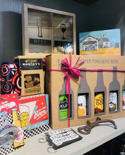 KeelhamFarmShop's tweet photo. #FathersDay is fast approaching and it's time to think about what you're going to buy for the special men in your life.
We've got super gifts for super dads - everything from beer gift boxes to pocket money gifts from Β£1.
#Keelham #Skipton #ShopLocal https://t.co/BFIepTKJFn