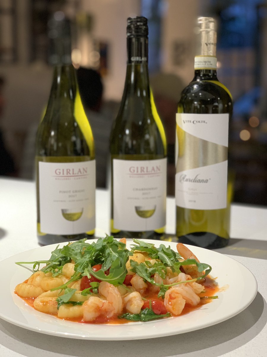 Gnocchi yourself out with this Prawns with Gnocchi and Tomatoes dish, back from 6-10pm with the LOVEN Dinner Menu.. 🍅🍤#lovenbakerycafewinebar