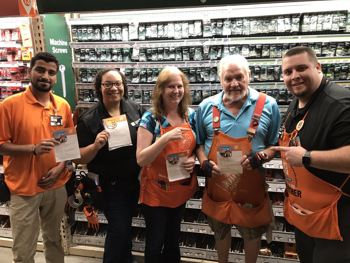 CBJamesD's tweet photo. The partnership is strong 💪 at 555 driving results in Crown Bolt! Thank you for the commitment, Team Triple Nickel! @LewisHom @BLambert1414 https://t.co/EBb5gRtum7