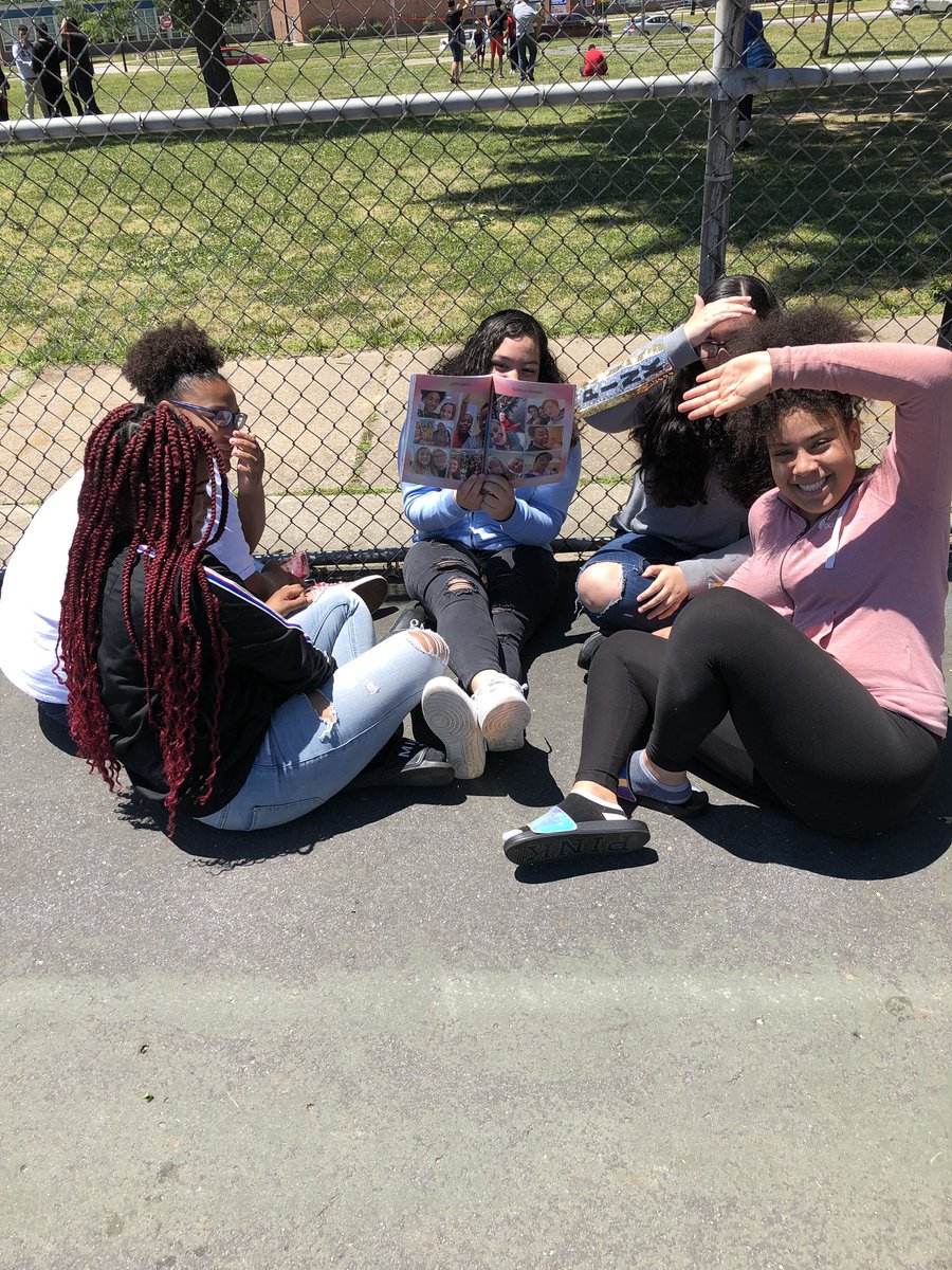 eevanosky tweet media