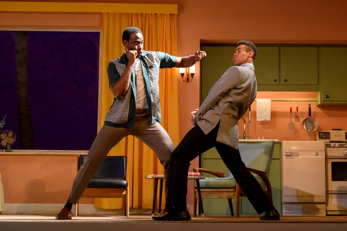 EM_Theatre's tweet photo. .@NottmPlayhouse 5* review for @Powerkeni rivetting and witty #OneNightInMiami brilliantly directed by @Excalibah and designed by #GraceSmart. Well done to @Mrmatthenry and full cast and creatives https://t.co/5BOzq72ddp @nottm_events https://t.co/HeTt1uTUsd
