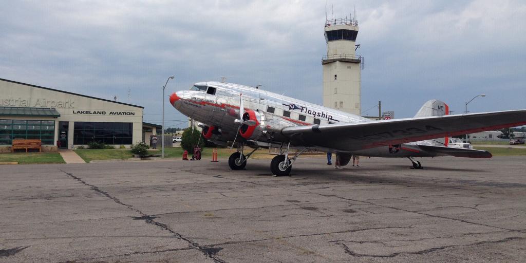 P66Aviation's tweet photo. Hello, Oklahoma! We're highlighting FBO Lakeland Aviation, Inc. (KADM), the perfect fuel stop for transcontinental flights (and a WingPoints-participating FBO!). Earn points for gift cards when you fly into Ardmore, located between Oklahoma City and Dallas. #WingPointsWednesday https://t.co/9zNtHBA5rl