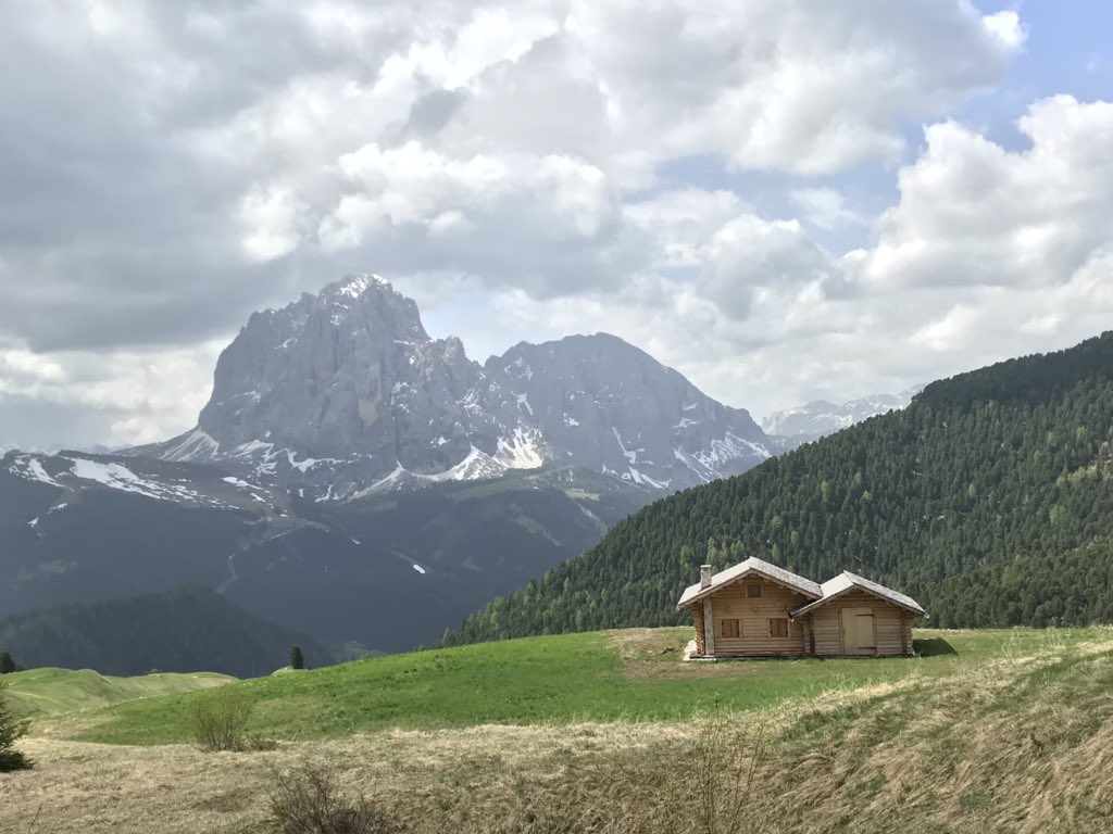 giu852's tweet photo. Sassolungo e Sasso Piatto 😀 #altoadige #valgardena #colraiser https://t.co/NFsQEQVAjS