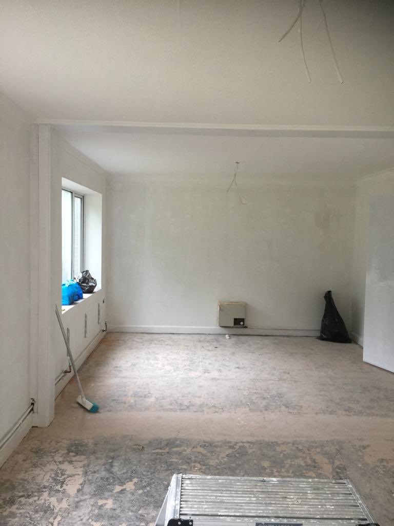 1st coat decorations complete at Park Hill School, Birmingham