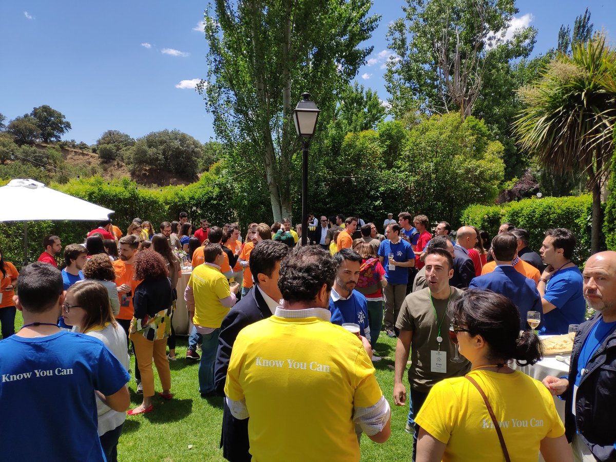 Siilviiaa's tweet photo. Pequeño descanso para compartir impresiones de la jornada con el ComEx de AXA #AXATALENT #AXATALENTDAY #AXA https://t.co/kl0MuTjMpo