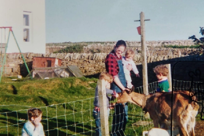 scotsman_arts's tweet photo. "If there was a sick swan blocking the airstrip, preventing air ambulance landings, that was definitely my responsibility" - Malcolm Alexander on his new book Close to Where the Heart Gives Out: A Year in the Life of an Orkney Doctor

https://t.co/3v0pw5cbc0 @OMaraBooks https://t.co/BK0JATeugI
