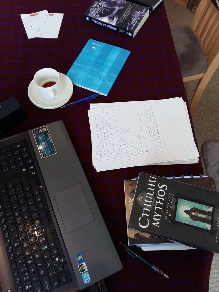 Surahki's tweet image. 2ème jour de congé, on change pas une formule gagnante, on repart dans le grand nord mythologique avec le ☕☕☕! (@FZores, tu as toujours les Apéricubes au saumon ?) #Hyperborée #CASmith #JDR #amwriting @editionsmnemos