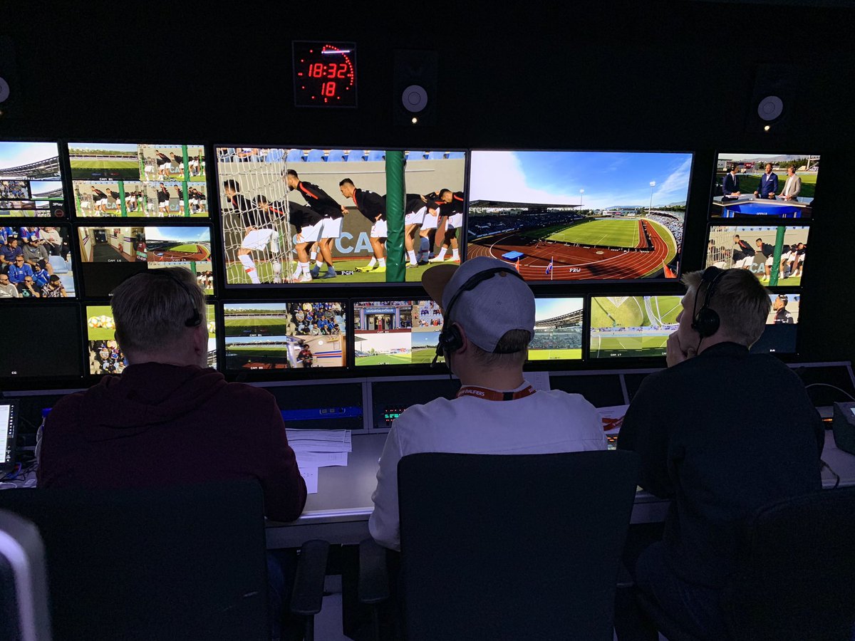 Smá stats um landsleikina tvo. 
2 OB bílar 
24 myndavélar
35 mækar
4 km af köplum
55 manns
16 klukkutímar af útsendu efni