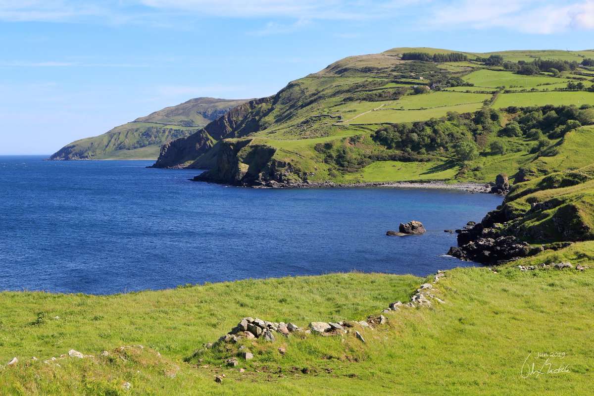 Gold Coast |
The 🌞 helps, but the #causewaycoast is golden at anytime of year. This was the glorious view on Monday looking SE from Torr Head.