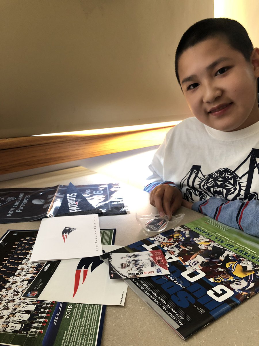 eatsleepbacon's tweet photo. Thank you @Patriots and @TomBrady for making Merrick’s day by responding to his fan mail! He’s a fan for life! https://t.co/K1nEKaUtYK