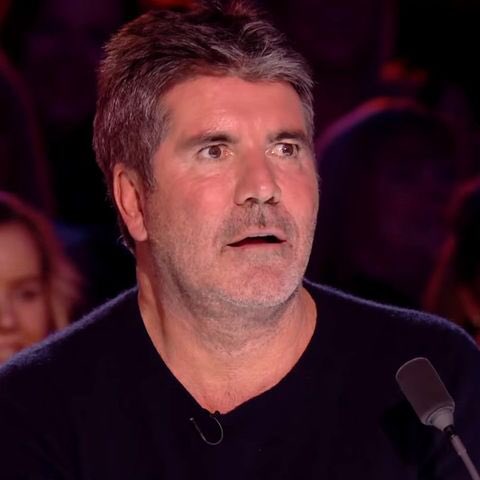 theshanextm's tweet photo. Bring it on @SimonCowell - I challenge you to a fight. #31yearchallenge https://t.co/sUGb4eLbnb