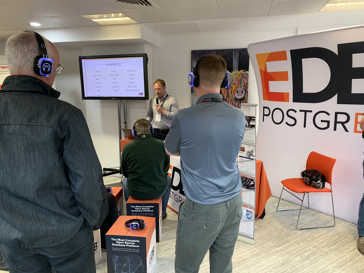 Anjawerkt's tweet image. First ‘silent presentation’ comparing Postgres to Oracle at the #OUGScotland19 on the @EDBPostgres stand! #PostgreSQL #enterprisepostgres