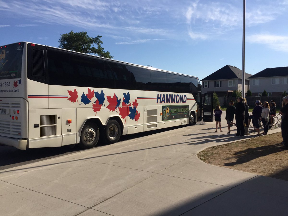 boyne_river's tweet photo. ....and the grade 8s are off to the Nation’s Capital! Thank you @Traffordsclass @clarksgotclass and Mr. Battaglia for providing this opportunity. https://t.co/EtWTzbYqWZ