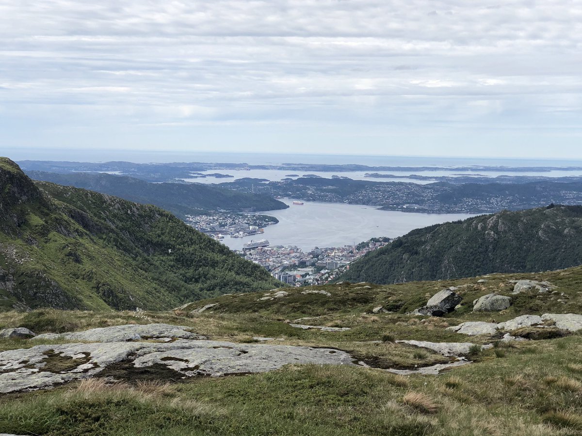 Yassammez's tweet photo. Life is good on the mountain ❤️ (with @liberkari ) #Vidden https://t.co/DuD1dIUel4