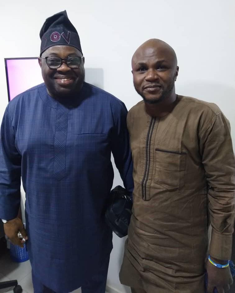RealBanwoMayowa's tweet photo. My 😍 4 @DeleMomodu d CEO #OVATIONMAGAZINE n 📺 ws 2dy gazed 👆 cuz I realisd he is a rational, blunt n sane Man.
I mt wit hm earlier dx mornin @ARISEtv wer he shared wt me som circumstances dt surrounded #June12 b4 proceedin 2d studio 2 buttres mor on a live telecast.bles 👆 sir https://t.co/mnO9lc2ikX