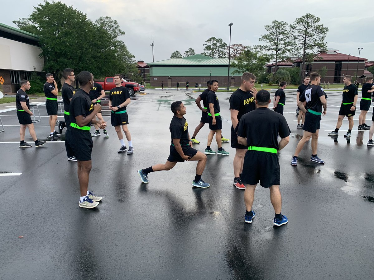 Desert_Rogues's tweet image. Another great Wednesday another great Leaders PT!

#ROTM #RaidersFirst #DesertRogues #WePierce #FitToFight #TrainToWin #ArmyStrong