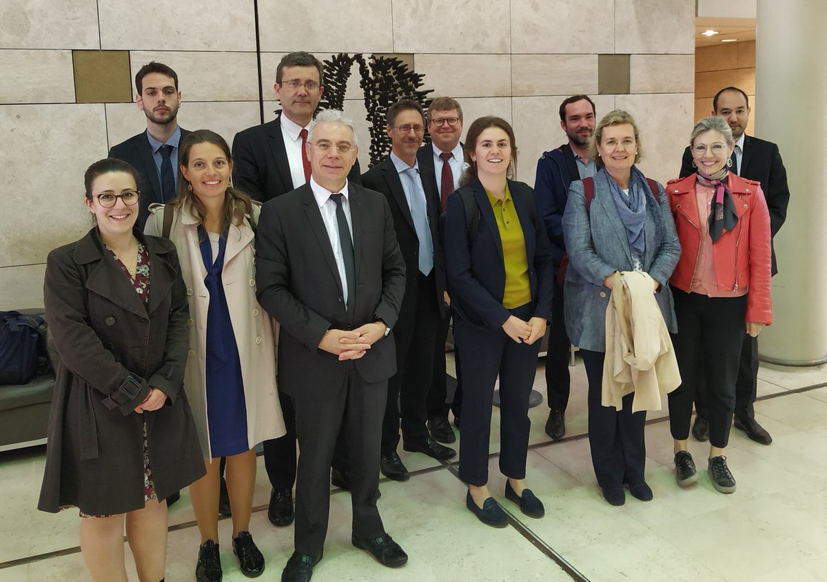 TransfoNumCP's tweet image. Mardi 4 juin à @Economie_Gouv : la #DAJ et @aife_officiel ont reçu une délégation de @EU_Commission pour une journée d&apos;échanges autour de la dématérialisation de la #commandepublique et de la mise en œuvre du #DUME en France ⤵️
+ dans la lettre de la DAJ : kiosque.bercy.gouv.fr/alyas/msite/vi…