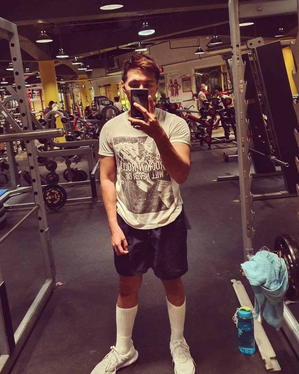 Modusoperandyh's tweet photo. Post-work routine done! Sarap pa din talaga magworkout sa gabi! ๐ช๐ #afterworkroutine๐ช #happykid #happykidstrikesagain #workout #endorphins #midweek #happyhumpday๐ช๐ซ https://t.co/joxl9gwCNJ