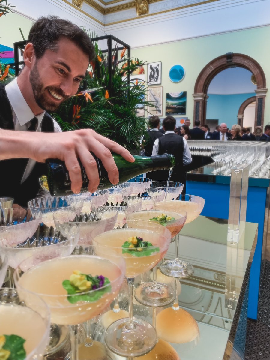 • 45min setup!
• 700 hand cut ice cubes
• 1000 beautifully presented drinks
• Every single cocktail perfectly executed!
What a team of pros!
Pleasure working alongside <a href="/rocketfoodltd/">ROCKET FOOD</a> &amp; <a href="/EventConcept/">Event Concept</a> at <a href="/royalacademy/">Royal Academy</a> the other day!