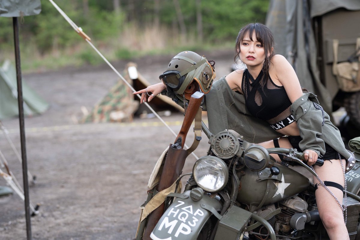 Uzivatel Blackpepper Na Twitteru オフロード バイク 荒野で 桜井美羽 Mihanesakurai 美マージュ Tokyo Bimagetokyo ミリタリー コスプレ ポートレート