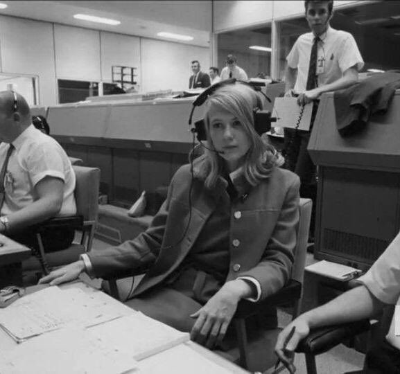 Her name is Poppy Northcutt, and she's the first female engineer to work in Mission Control at  @NASA_Johnson  #Apollo8.