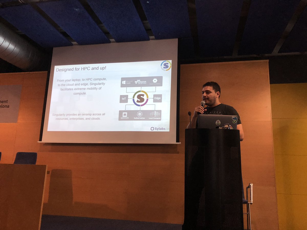 HPCKP's tweet photo. After an amazing morning session at the @SingularityApp workshop with @CarlosEArango from @SylabsIO, the afternoon session of starts with @kehoste presenting how @easy_build can help with #Singularity deployment #HPCKP19 https://t.co/dQf2RRqnGO