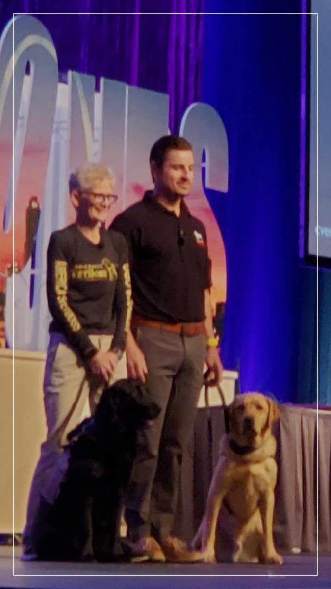 Kdberglund's tweet photo. Photo op before the ceremony. #NCMS2019 #VETDOGS https://t.co/3tUsrjgJ3d