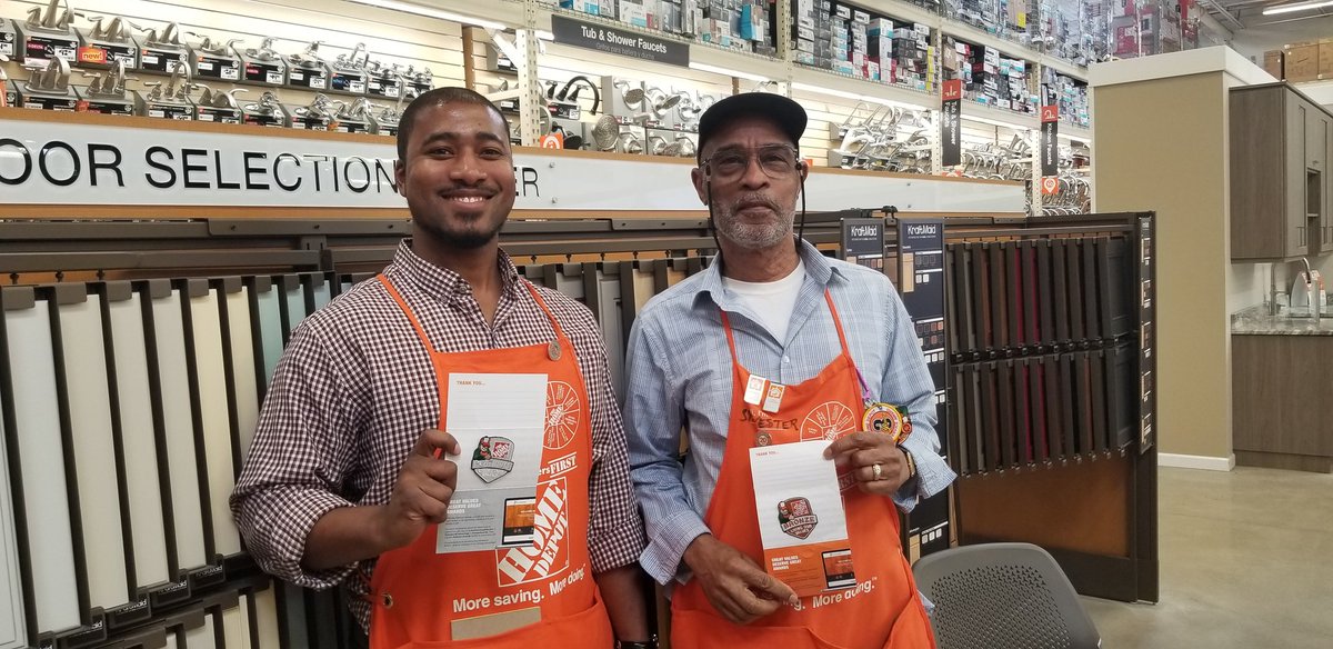 CLevitan17's tweet image. Such an AMAZING feeling handing out much deserved MILESTONES this morning for Annie, Chris and Sly!! Living our VALUES each and everyday!! #ThankYou #ProudASM #NorthvilleStrong @THDNorthville @EberzMichael @McFarrenGary @SallyGansior