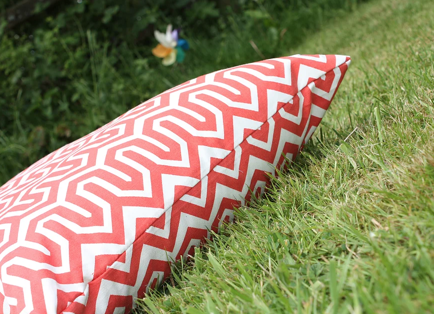 InteriorAfrika's tweet photo. Our handmade cushions are perfect for jazzing up the garden this summer! https://t.co/BNHhd5kwHp 

#garden #decor #summer #handmade #cushion #loveisland #tribalprint #southafrica #art #home #gift https://t.co/L9cBDGIihX
