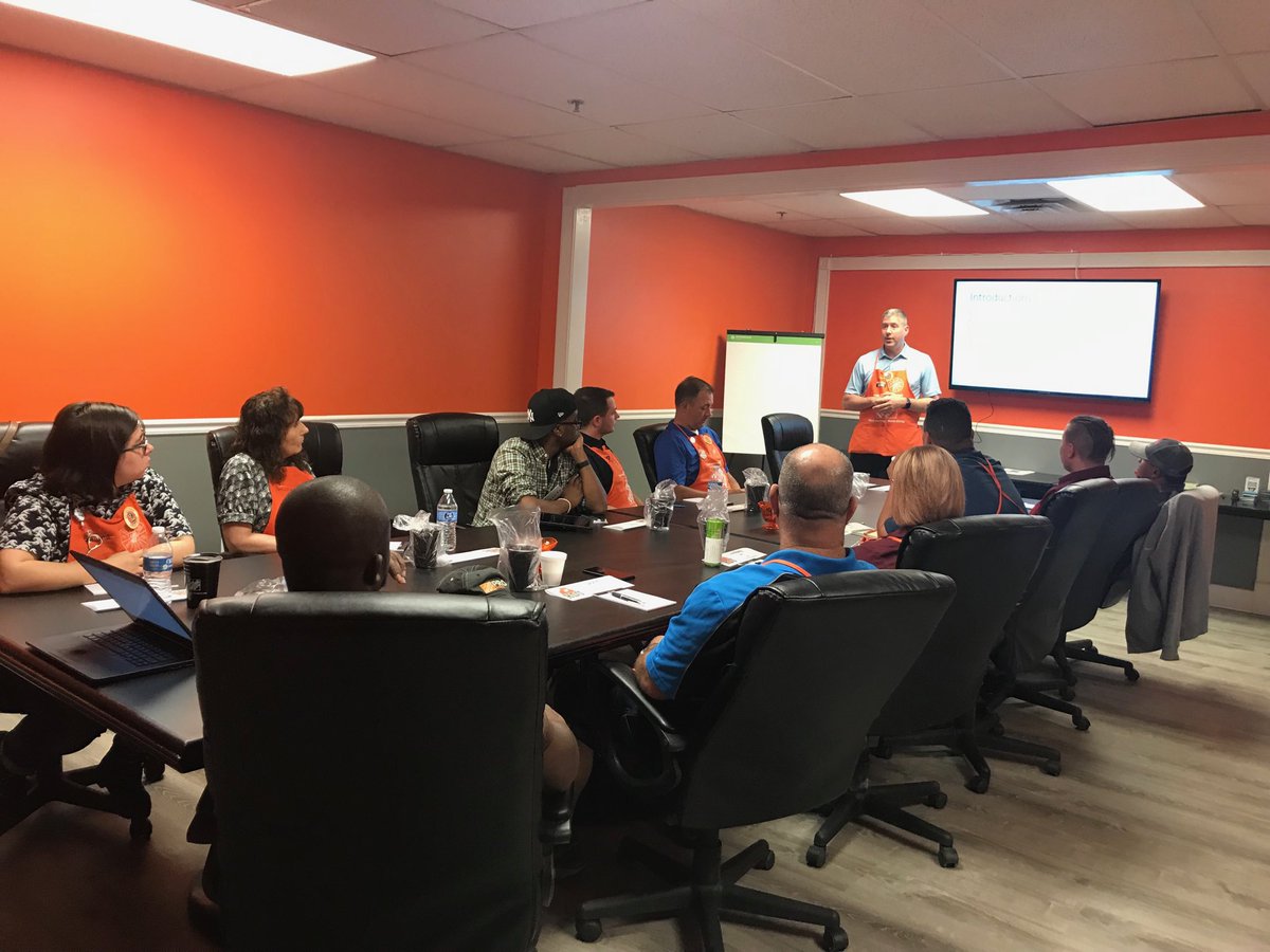 District 16 DM Brian kicking off our Q2 new DS Meet &amp; Greet