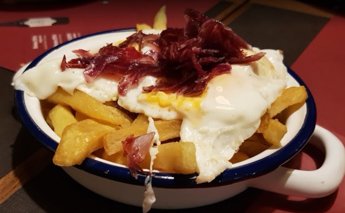 MaestroBCN's tweet photo. Nuestras #tapas no dejan a nadie indiferente. . . #Maestró #Tapas #Craftbeer #Cervesa #Cerveza https://t.co/g7QJxHubst