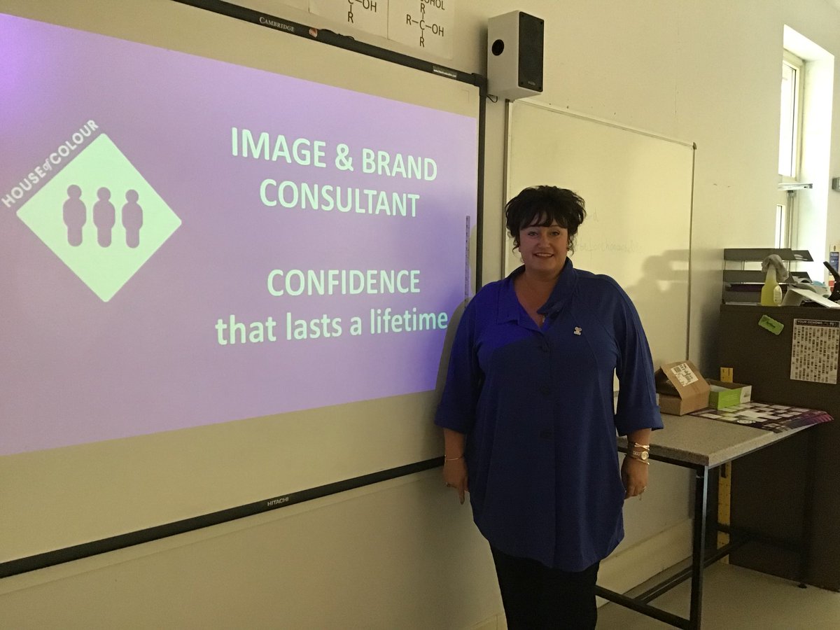 THSch_Careers's tweet photo. Julie @hocbournemouth gave an insightful talk on confidence and image to L6 as part of the TH Sixth Form Symposium today. Thank you for your time. https://t.co/HPa8sNVMHx