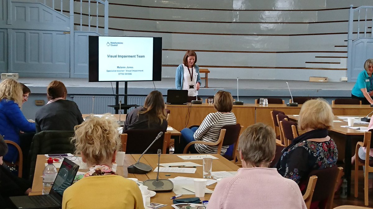 WVT_OT's tweet image. Now we're #LearningThroughLife with a particular focus on how visual impairment impacts on #Occupationalperformance. 

Many thanks to Mel for presenting to our #OccupationalTherapy collegeagues in Herefordshire