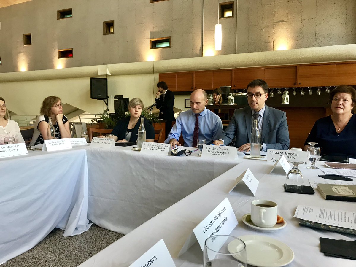 Roundtable discussion with Minister @jyduclos on a National School Food Programne #breakfastforall #NationalSchoolFoodProgram #TheTimeIsNow