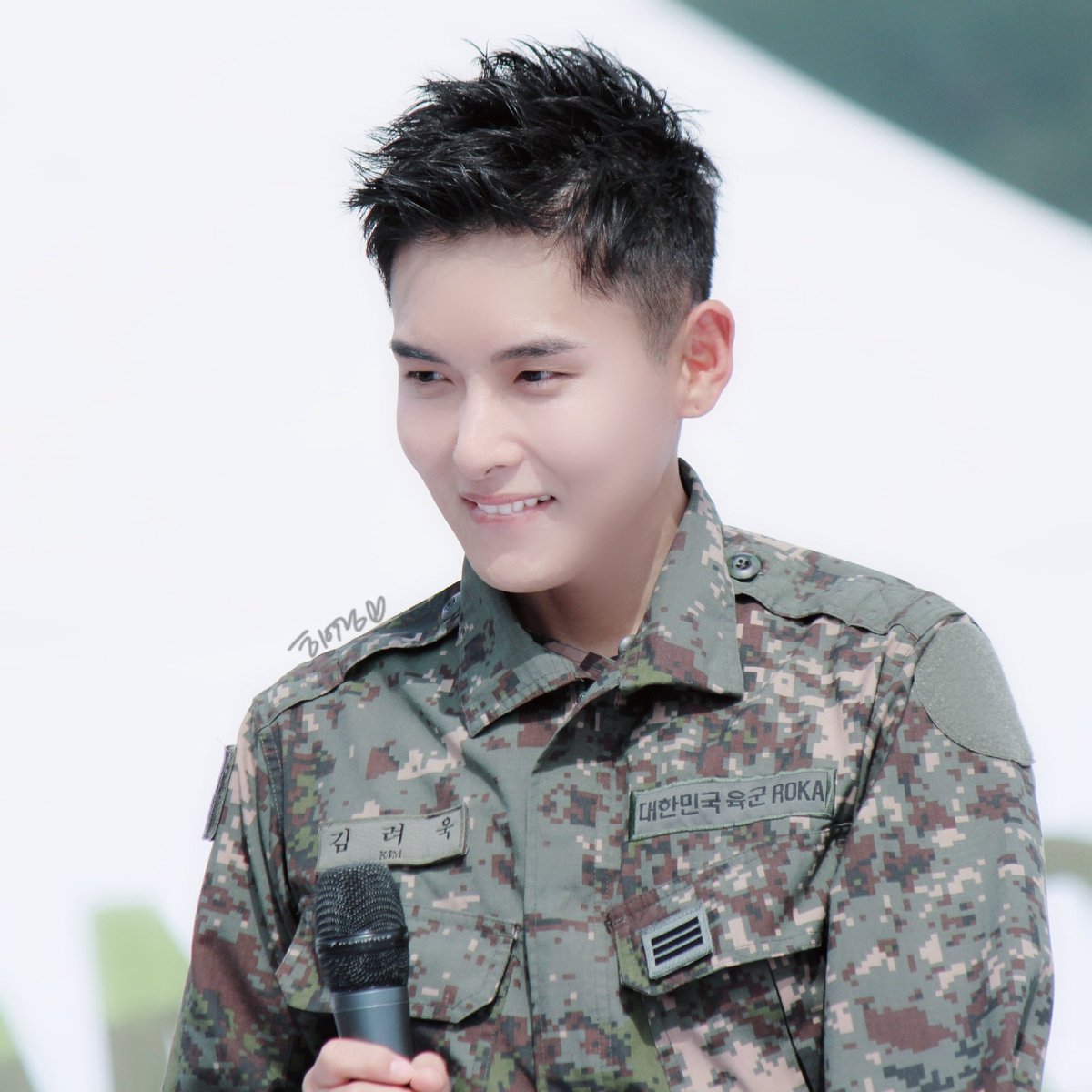 HearingRW's tweet photo. 171010 #려욱 #Ryeowook
HQ👇
https://t.co/47X9DzKGgS https://t.co/1i4XYMywHP