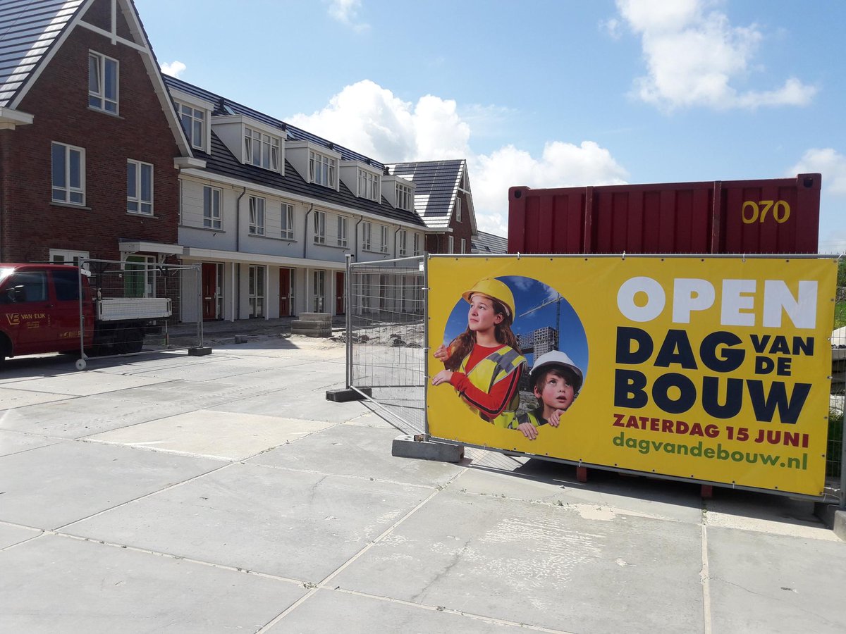 Interesse in een toekomst in bouw? Kom dan ook zeker even langs bij ons #Plusleven project De Wals, nabij het Strausspark Hooghkamer Voorhout op 15 juni tussen 11.00 en 13.00 uur. Maak kennis met de totstandkoming en engineering van deze bijzondere woningen! @dagvandebouw