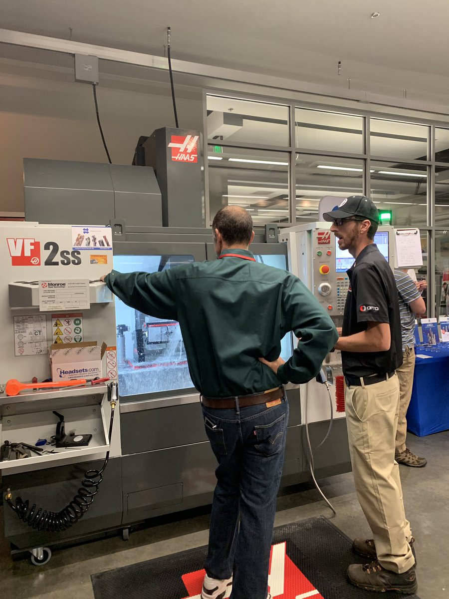 Phillips_Corp's tweet image. Will we see you at #HaasDemoDay? Join us at our Maryland HFO to experience how virtual reality and automation methods can benefit your @Haas_Automation machine! #HanoverDemoDay