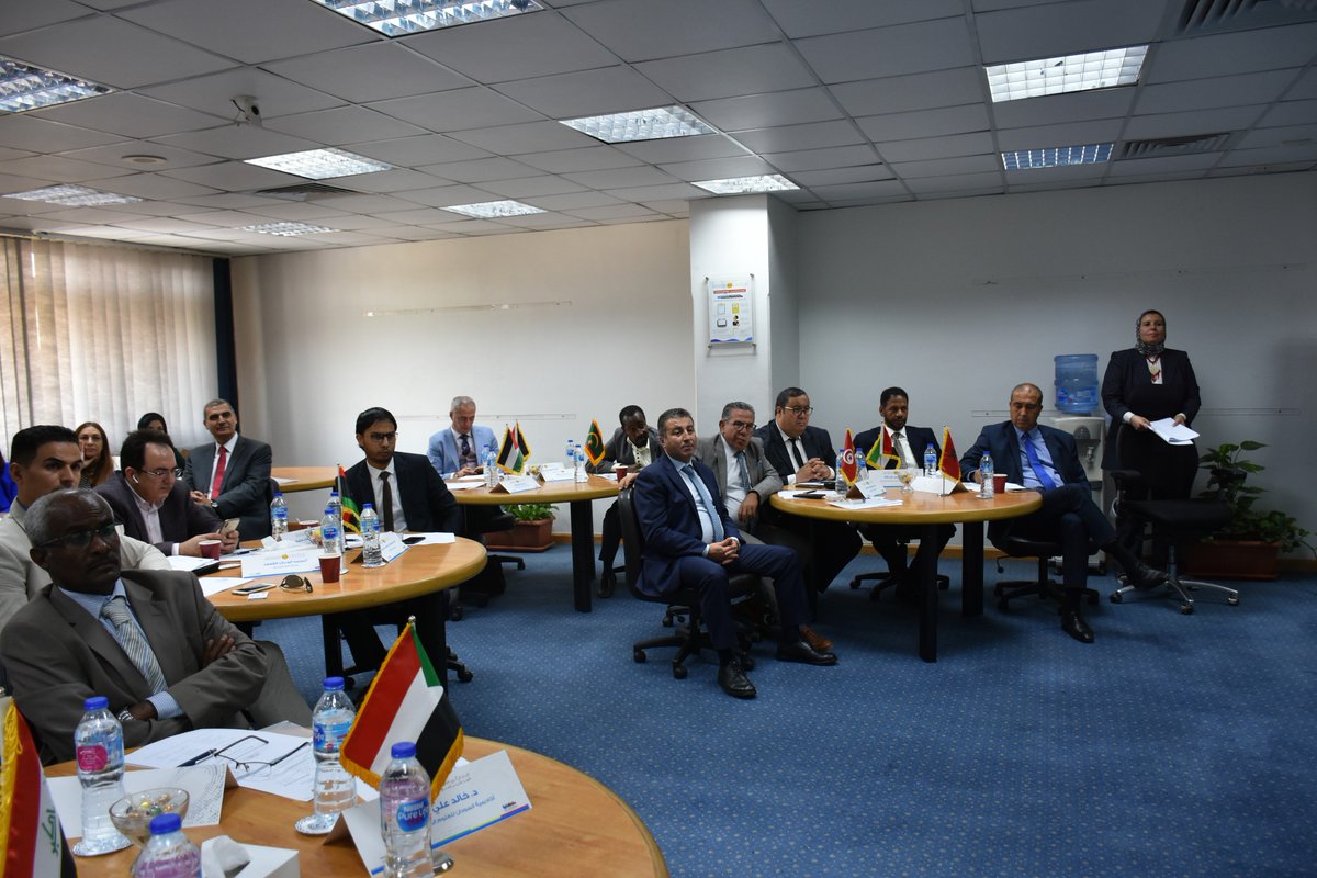 EBItweets's tweet photo. انعقاد الاجتماع السابع للشبكة العربية للتدريب المصرفي اليوم بمقر المعهد المصرفي المصري بمدينة نصر لمناقشة المستجدات بالمعاهد التدريبية الأعضاء بالشبكة، والتي تم اطلاقها عام 2012 لتجمع المؤسسات التعليمية والتدريبية المتخصصة في المجال المصرفي والمالي على امتداد الوطن العربي. https://t.co/4CywUhrkMy