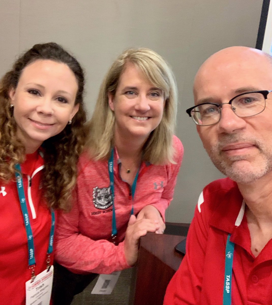 mcdonoughEDU's tweet image. Looking for that first session to jump start your #TASSP experience?  Come learn how to create a successful transition program for your 9th graders in Room 16B. Excited to present with @debralcamp and @pmagilke