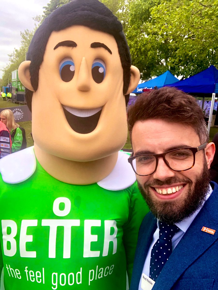 rlbnoble's tweet photo. Great to be at the finish line of @thewomenstour with @Better_UK #OVOWTOxfordshire https://t.co/GZCKNUNzVl