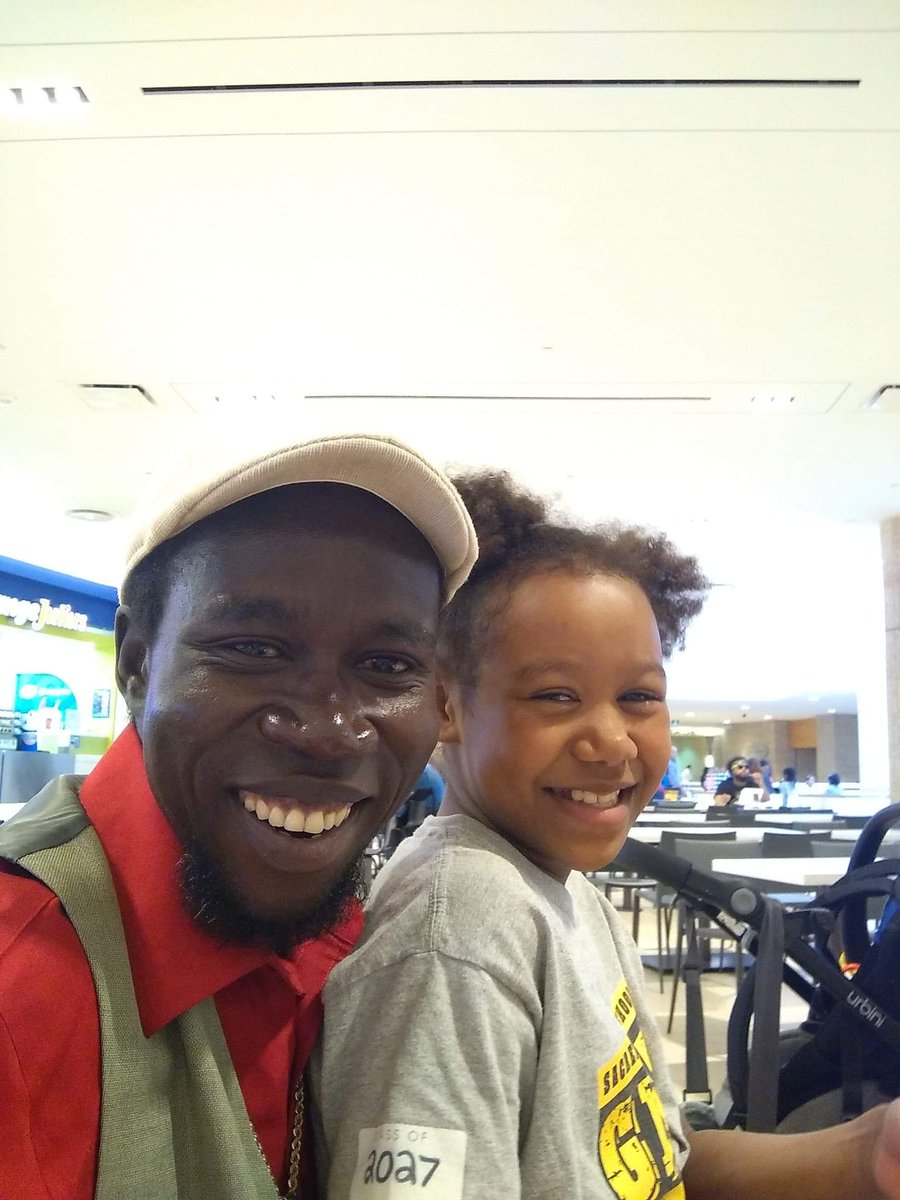 AbongaJ's tweet photo. Met 10 years old daughter https://t.co/WZEsoWYnBr