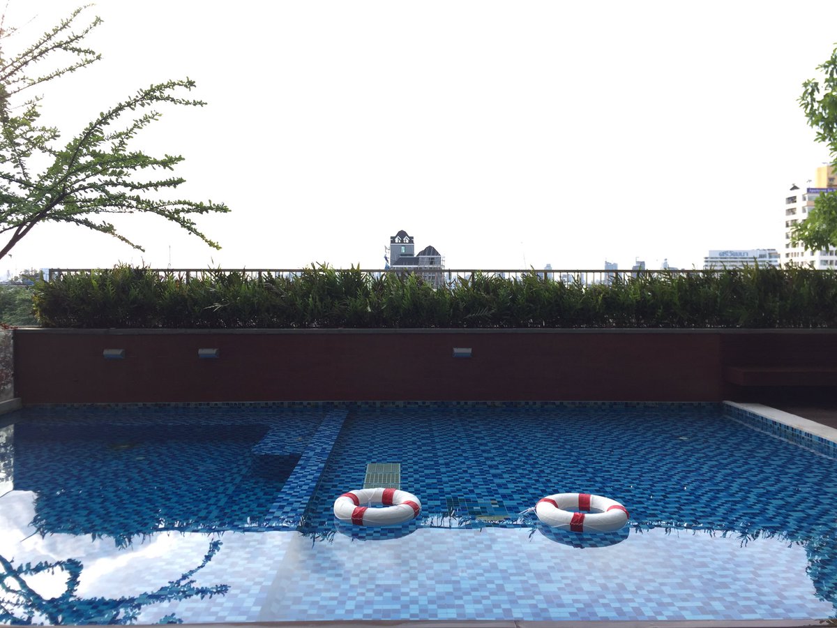 tang_pe's tweet photo. ว่ายน้ำไม่เป็นอย่ารีบกระโดดลงน้ำ ใช้ชีวิตอย่างระมัดระวังค่อยๆฝึก เรียนรู้อย่างมีสติ มีขั้นตอนวิธีการอย่างถูกต้อง 🏊‍♀️🏊‍♂️ ครูแตงเป็นห่วง
#ครูแตงสอนว่ายน้ำ #เรียนรู้คู่รอยยิ้ม #เน้นผู้เรียนเป็นสำคัญ #เรียนสนุกว่ายน้ำเป็น #ตอบโจทย์ทุกเรื่องของการว่ายน้ำ https://t.co/eqaWmmtEWA
