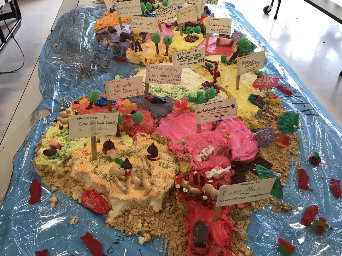 MSSElementary's tweet photo. Check out Team Chew's NEW JERSEY cake! https://t.co/zWDIyKsVFg